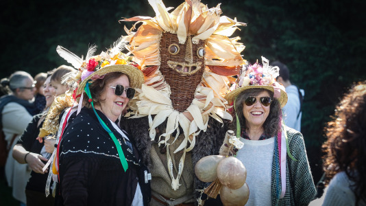 Este lugar de Paderne volveu avivar un ano máis o que é o único entroido tradicional das Mariñas 