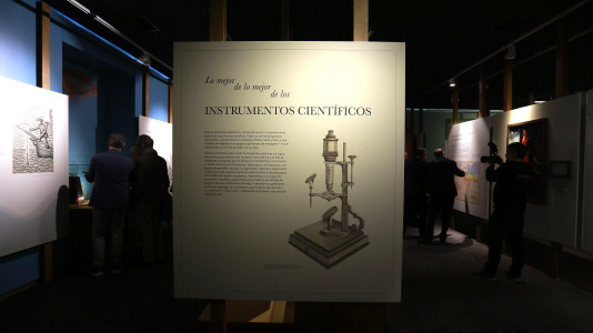 La muestra recrea el interior de la fragata 'Pizarro' y enseña las aventuras de ambos navegantes