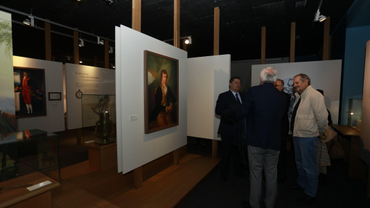 La muestra recrea el interior de la fragata 'Pizarro' y enseña las aventuras de ambos navegantes