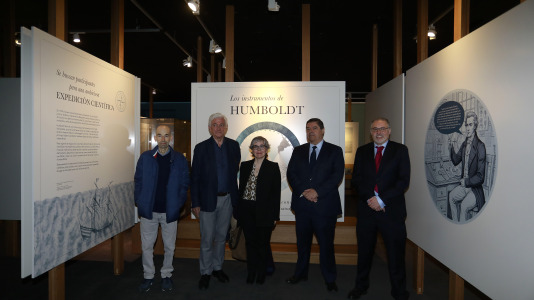 La muestra recrea el interior de la fragata 'Pizarro' y enseña las aventuras de ambos navegantes