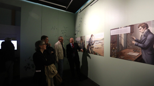 La muestra recrea el interior de la fragata 'Pizarro' y enseña las aventuras de ambos navegantes