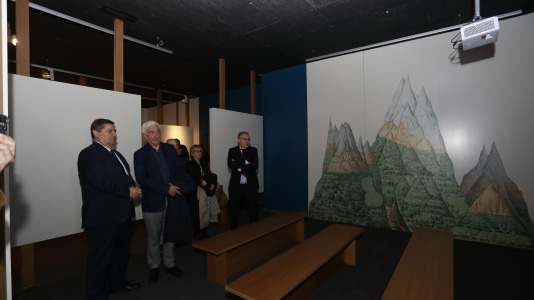 La muestra recrea el interior de la fragata 'Pizarro' y enseña las aventuras de ambos navegantes