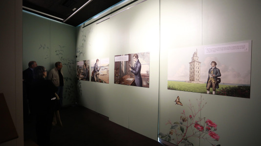 La muestra recrea el interior de la fragata 'Pizarro' y enseña las aventuras de ambos navegantes