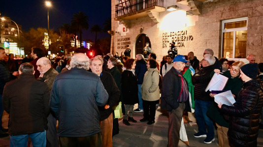 Decenas de personas pidieron el cese de las operaciones militares en Oriente Medio (3)