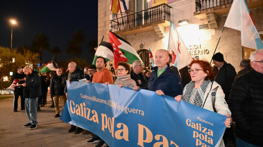 Decenas de personas pidieron el cese de las operaciones militares en Oriente Medio (4)