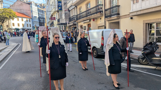 La Semana Santa coruñesa se cierra con las procesiones que conmemoran el Domingo de Resurrección