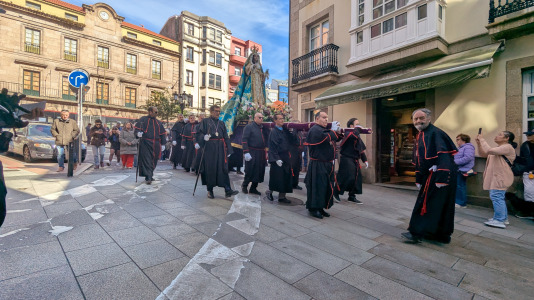 La Semana Santa coruñesa se cierra con las procesiones que conmemoran el Domingo de Resurrección
