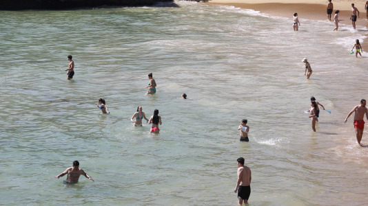 Los arenales coruñeses se llenaron este lunes de Pascua