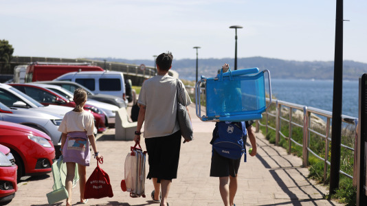 Los arenales coruñeses se llenaron este lunes de Pascua