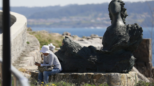 Los arenales coruñeses se llenaron este lunes de Pascua