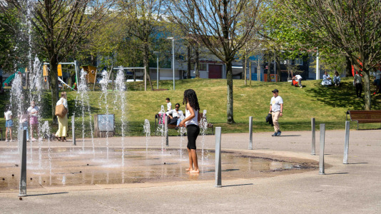 Los parques de A Coruña se llenaron de amantes del sol