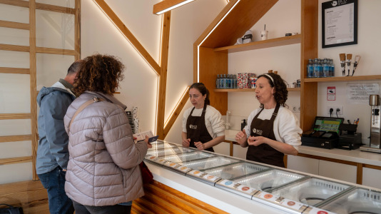 Sin hacer mucho ruido y con las ideas claras, la marca de helados Bico de Xeado se ha abierto un hueco en el mercado en muy poco tiempo