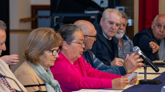 Los diecisiete participantes proponen una residencia pública de mayores, mejoras en la piscina, una feria con actividades para el colectivo y la creación de más parques biosaludables