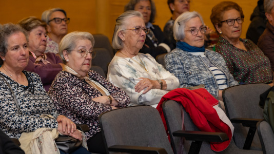 Los diecisiete participantes proponen una residencia pública de mayores, mejoras en la piscina, una feria con actividades para el colectivo y la creación de más parques biosaludables