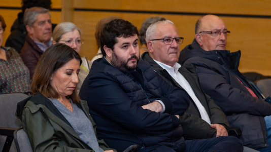 Los diecisiete participantes proponen una residencia pública de mayores, mejoras en la piscina, una feria con actividades para el colectivo y la creación de más parques biosaludables