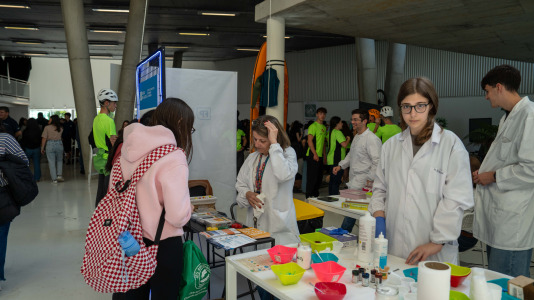 Más de 3.500 alumnos participaron en un evento para conocer el panorama laboral y sus opciones en el futuro