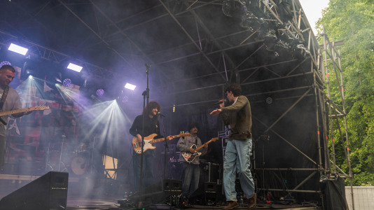 A música tomou a praza de España para celebrar o día das Letras Galegas