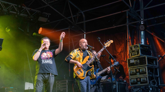 A praza de España vibrou con música durante todo o sábado previo ás Letras