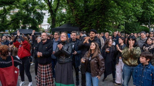 A praza de España vibrou con música durante todo o sábado previo ás Letras