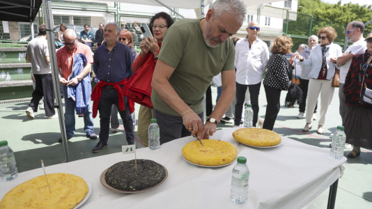 El barrio volvió a celebrar su ya tradicional certamen para elegir la mejor tortilla
