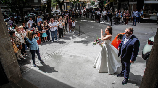 Los vecinos se vuelcan con la ceremonia de Javi y Lore