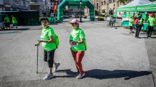 Cientos de personas recorrieron las calles del casco urbano para unirse a la 'marea verde'