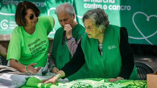 Cientos de personas recorrieron las calles del casco urbano para unirse a la 'marea verde'