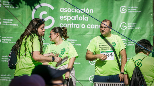 Cientos de personas recorrieron las calles del casco urbano para unirse a la 'marea verde'
