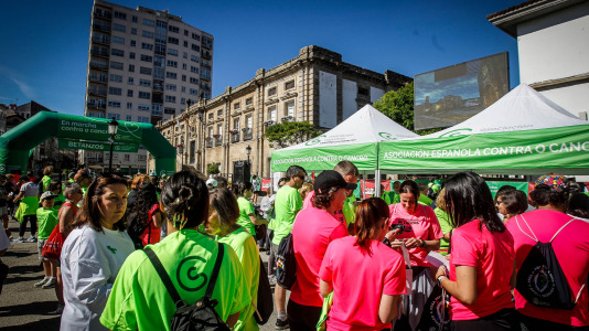 Cientos de personas recorrieron las calles del casco urbano para unirse a la 'marea verde'