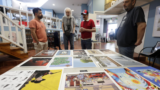 Medio centenar de talleres de artistas herculinos abren sus puertas en la jornada de Estudios Abertos, que en esta ocasión se realiza durante dos días