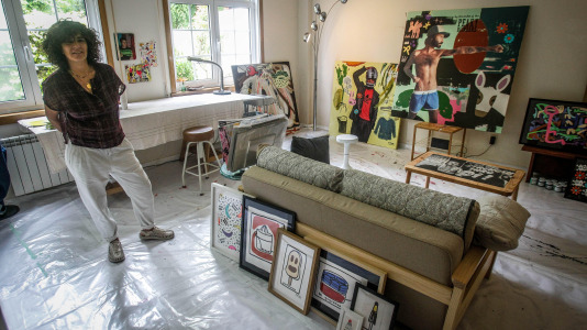 Medio centenar de talleres de artistas herculinos abren sus puertas en la jornada de Estudios Abertos, que en esta ocasión se realiza durante dos días