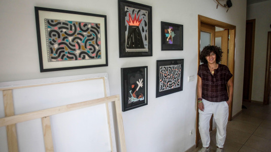 Medio centenar de talleres de artistas herculinos abren sus puertas en la jornada de Estudios Abertos, que en esta ocasión se realiza durante dos días