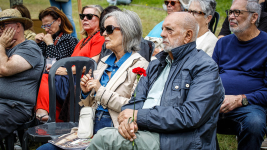 La iniciativa impulsada por el Consello Cívico de Meirás en colaboración con el Concello de Sada, nace con la vocación de consolidarse como una cita anual alrededor de la memoria, el patrimonio y el futuro del pazo de Meirás