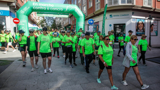 Marcha contra el cáncer en Arteixo