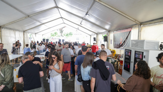 Cambre vivió un fin de semana de ‘troula’ con esta fiesta que terminó este domingo con paella y la actuación de Aixa Romay en la sesión vermú, mientras que la música del tardeo corrió a cargo de Dj Isaac