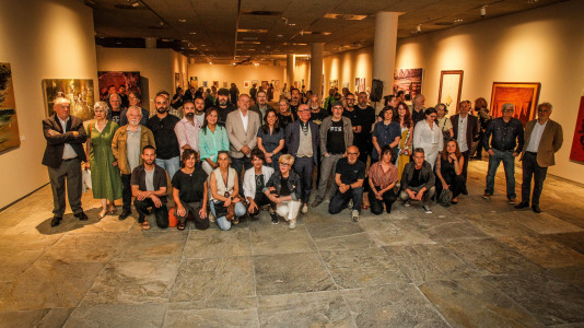 Con la presencia de la alcaldesa Inés Rey, se inauguró esta muestra con el trabajo de más de 60 artistas que participaron el 6 y 7 de junio en las jornadas de puertas abiertas en los estudios de A Coruña