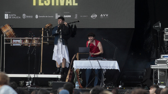 Quintana. Festival aquÃ­ tamÃ©n se fala, en la plaza de la Tolerancia