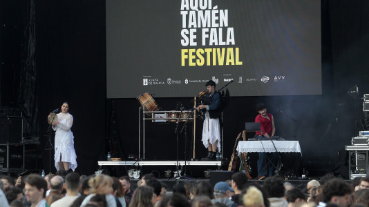 Quintana. Festival aquÃ­ tamÃ©n se fala, en la plaza de la Tolerancia
