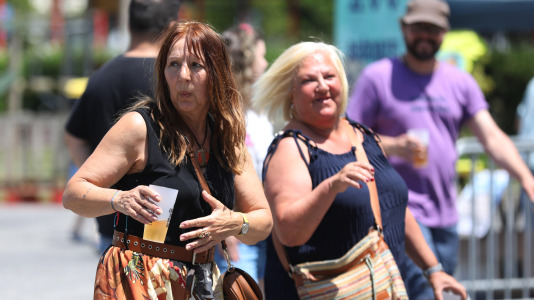 Música y gastronomía se unieron para celebrar el verano vecinal