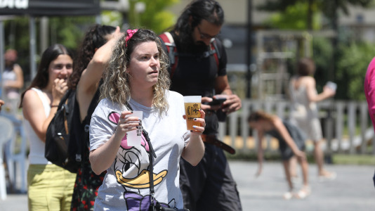Música y gastronomía se unieron para celebrar el verano vecinal