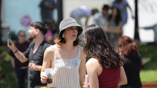 Música y gastronomía se unieron para celebrar el verano vecinal