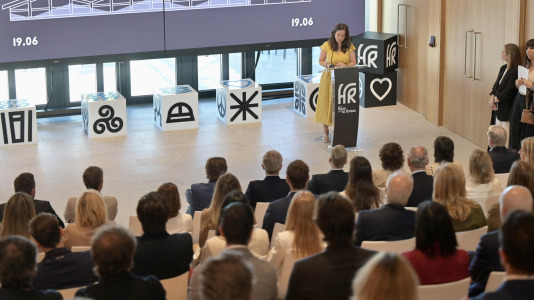 Acto inaugural de la sede corporativa de Estrella Galicia