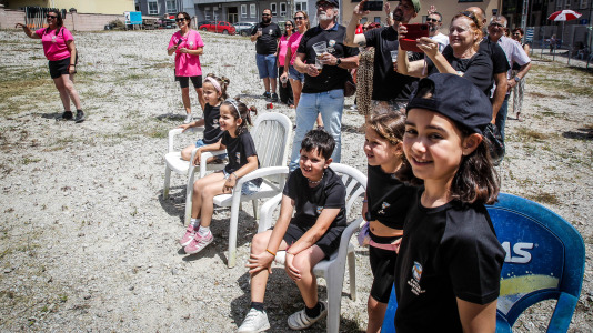 Este sábado 20 y domingo 21 se realizan la Festa do Martinete en la calle Mozart. Churrascada, juegos infantiles, música con DJ Javito, The Nunzias, sesión vermú y una fiesta de espuma son algunos de los atractivos que ofrece la comunidad.