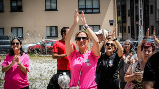 Este sábado 20 y domingo 21 se realizan la Festa do Martinete en la calle Mozart. Churrascada, juegos infantiles, música con DJ Javito, The Nunzias, sesión vermú y una fiesta de espuma son algunos de los atractivos que ofrece la comunidad.
