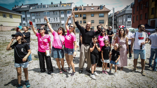 Este sábado 20 y domingo 21 se realizan la Festa do Martinete en la calle Mozart. Churrascada, juegos infantiles, música con DJ Javito, The Nunzias, sesión vermú y una fiesta de espuma son algunos de los atractivos que ofrece la comunidad.