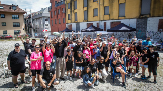 Este sábado 20 y domingo 21 se realizan la Festa do Martinete en la calle Mozart. Churrascada, juegos infantiles, música con DJ Javito, The Nunzias, sesión vermú y una fiesta de espuma son algunos de los atractivos que ofrece la comunidad.