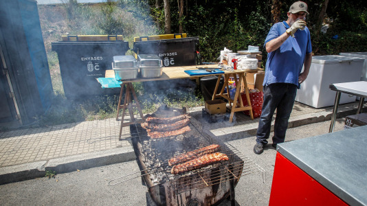 Este sábado 20 y domingo 21 se realizan la Festa do Martinete en la calle Mozart. Churrascada, juegos infantiles, música con DJ Javito, The Nunzias, sesión vermú y una fiesta de espuma son algunos de los atractivos que ofrece la comunidad.