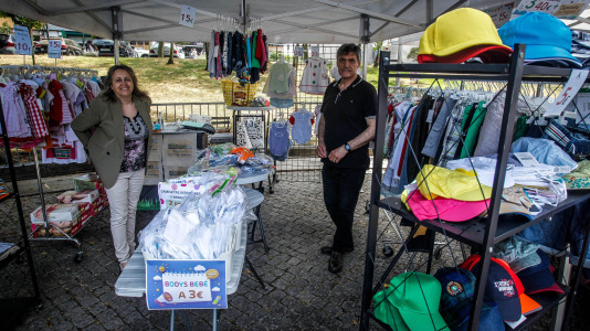 La Asociación de Comerciantes de Castrillón, Eirís y Monelos festeja la llegada del verano con pulpo y churrasco, la actuación de Donaire y múltiples actividades más, este sábado 20 de junio, en la plaza Pablo Iglesias