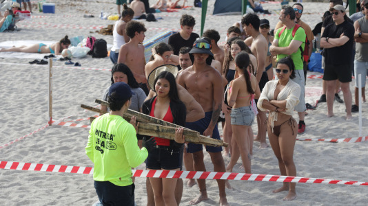 El reparto de madera y las primeras hogueras