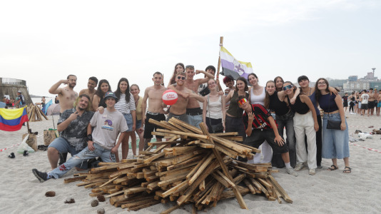 El reparto de la madera y las primeras hogueras